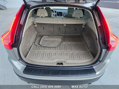 2012 Volvo XC60 T6   - Photo 16 - Portland, OR 97211