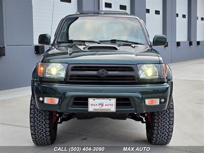 2001 Toyota 4Runner SR5   - Photo 3 - Portland, OR 97211