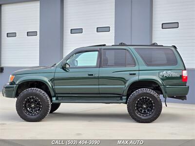 2001 Toyota 4Runner SR5   - Photo 5 - Portland, OR 97211