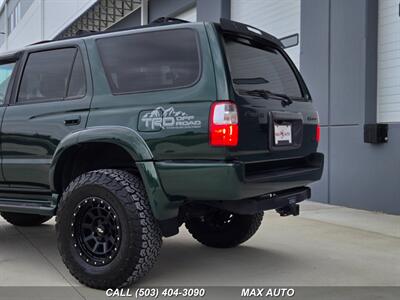 2001 Toyota 4Runner SR5   - Photo 32 - Portland, OR 97211