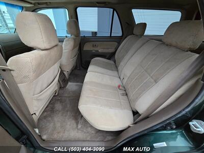 2001 Toyota 4Runner SR5   - Photo 15 - Portland, OR 97211