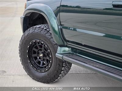 2001 Toyota 4Runner SR5   - Photo 34 - Portland, OR 97211