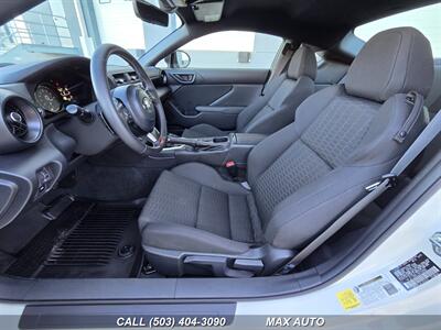 2024 Toyota GR86   - Photo 11 - Portland, OR 97211