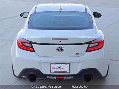2024 Toyota GR86   - Photo 7 - Portland, OR 97211