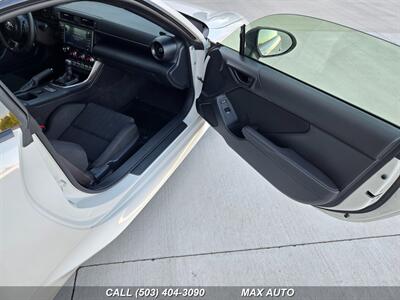 2024 Toyota GR86   - Photo 17 - Portland, OR 97211
