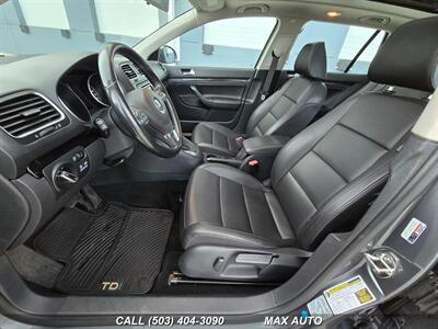 2012 Volkswagen Jetta SportWagen TDI   - Photo 11 - Portland, OR 97211