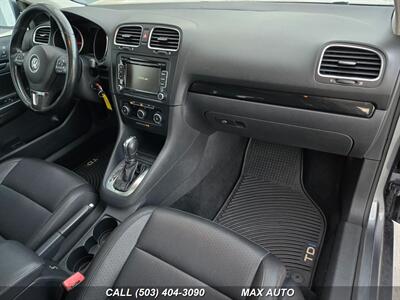 2012 Volkswagen Jetta SportWagen TDI   - Photo 2 - Portland, OR 97211