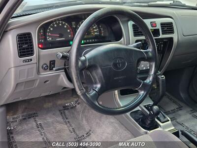 2002 Toyota 4Runner SR5   - Photo 14 - Portland, OR 97211