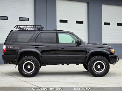 2002 Toyota 4Runner SR5   - Photo 9 - Portland, OR 97211