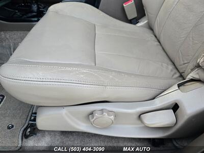 2001 Toyota 4Runner SR5   - Photo 13 - Portland, OR 97211