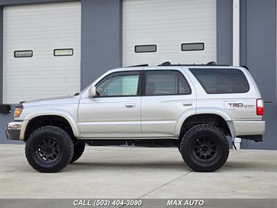 2001 Toyota 4Runner SR5   - Photo 5 - Portland, OR 97211