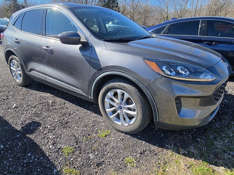 2021 Ford Escape Hybrid SE  