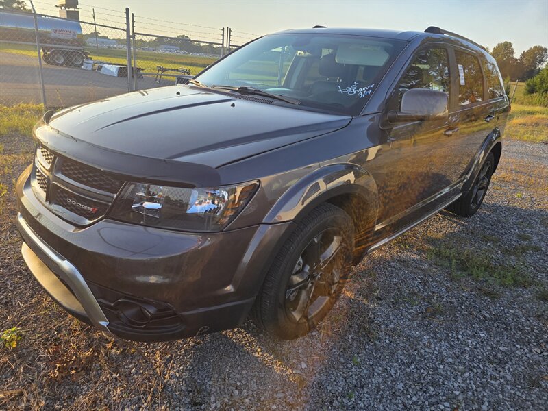 2019 Dodge Journey Crossroad   - Photo 1 - Waverly, TN 37185