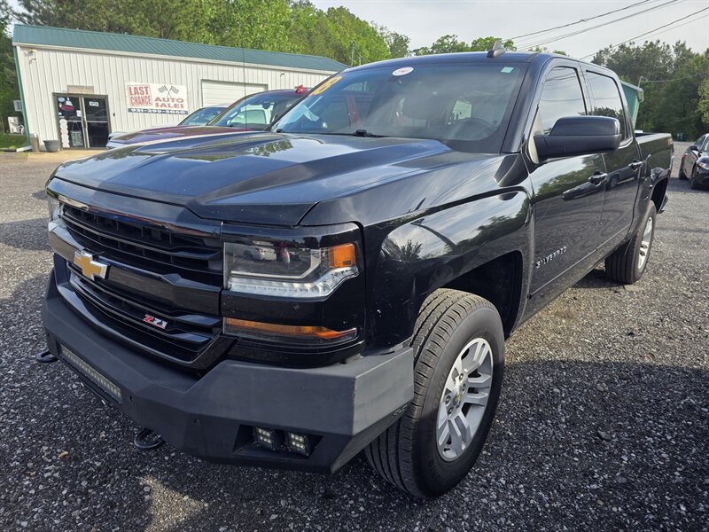 2018 Chevrolet Silverado 1500 LT Z71   - Photo 1 - Waverly, TN 37185