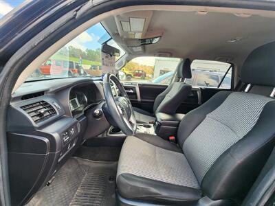 2017 Toyota 4Runner SR5   - Photo 5 - Waverly, TN 37185