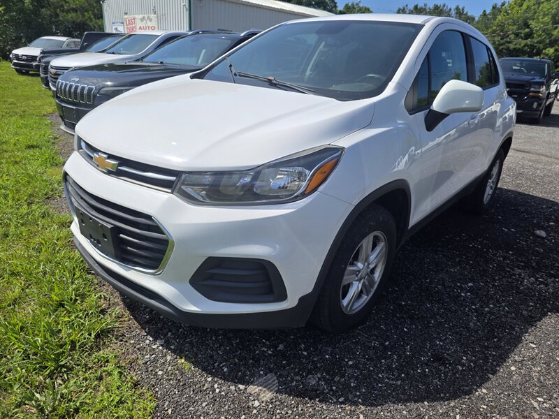 2020 Chevrolet Trax LS AWD's photo