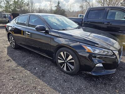 2021 Nissan Altima 2.5 SV   - Photo 2 - Waverly, TN 37185