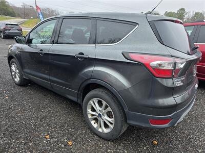 2017 Ford Escape SE - Photo 4 - Waverly, TN 37185