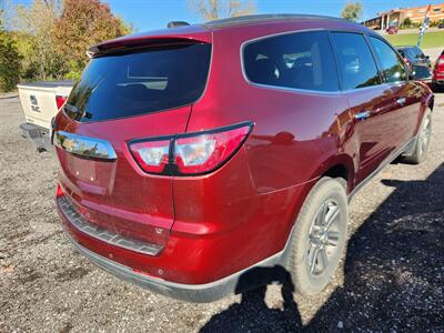 2017 Chevrolet Traverse LT   - Photo 3 - Waverly, TN 37185