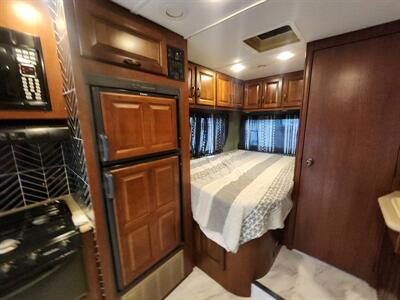 2013 Mercedes-Benz Sprinter 3500   - Photo 5 - Waverly, TN 37185