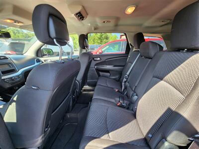 2017 Dodge Journey SXT   - Photo 6 - Waverly, TN 37185