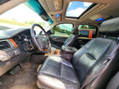 2007 Chevrolet Tahoe LTZ LTZ 4dr SUV   - Photo 5 - Waverly, TN 37185
