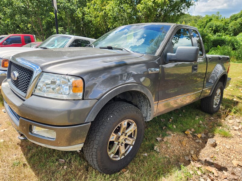 2004 Ford F-150 XLT 2dr Regular Cab XLT - Photo 1 - Waverly, TN 37185