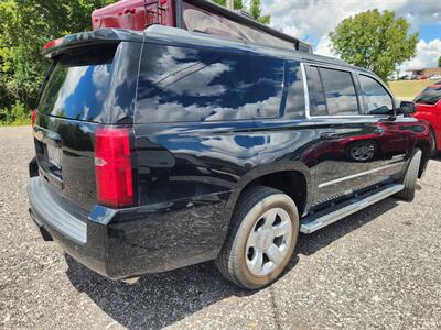 2018 Chevrolet Suburban LT   - Photo 3 - Waverly, TN 37185