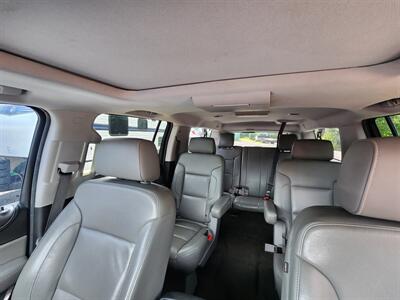 2018 Chevrolet Suburban LT   - Photo 6 - Waverly, TN 37185