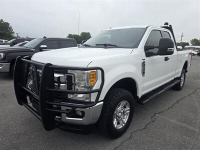 2017 Ford F-250 XLT   - Photo 1 - Waverly, TN 37185