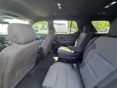 2023 Chevrolet Traverse LT Cloth - Photo 5 - Waverly, TN 37185