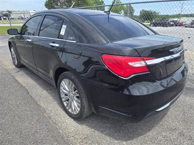 2014 Chrysler 200 Limited - Photo 2 - Waverly, TN 37185