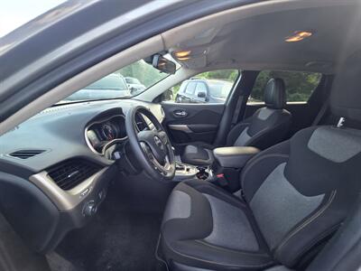 2018 Jeep Cherokee Latitude   - Photo 5 - Waverly, TN 37185