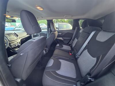 2018 Jeep Cherokee Latitude   - Photo 6 - Waverly, TN 37185