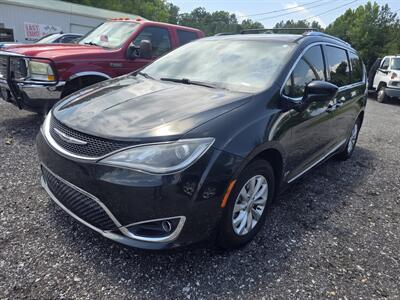 2019 Chrysler Pacifica Touring L   - Photo 1 - Waverly, TN 37185