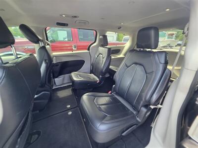 2019 Chrysler Pacifica Touring L   - Photo 7 - Waverly, TN 37185