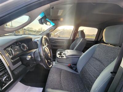 2016 RAM 1500 Big Horn   - Photo 4 - Waverly, TN 37185