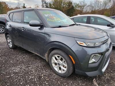 2020 Kia Soul S   - Photo 2 - Waverly, TN 37185