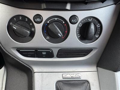 2013 Ford Focus SE   - Photo 21 - Gresham, OR 97030