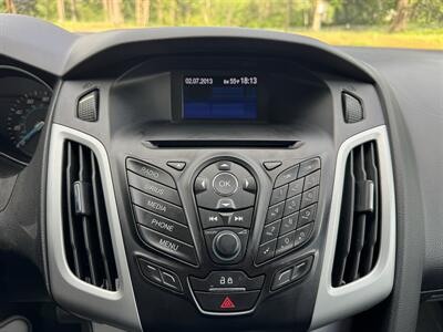 2013 Ford Focus SE   - Photo 20 - Gresham, OR 97030