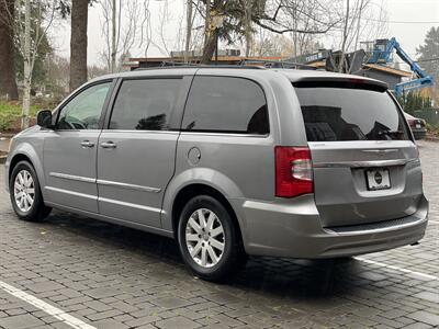 2015 Chrysler Town & Country Touring  LWB w/ STO-N-GO - Photo 2 - Gresham, OR 97030