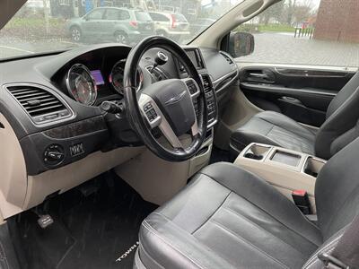 2015 Chrysler Town & Country Touring  LWB w/ STO-N-GO - Photo 11 - Gresham, OR 97030