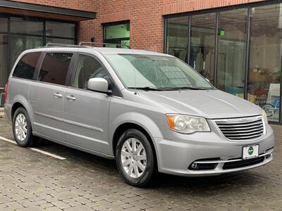 2015 Chrysler Town & Country Touring  LWB w/ STO-N-GO - Photo 6 - Gresham, OR 97030