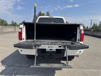 2016 Ford F-350 Super Duty Lariat Platinum  Crew Cab 4x4 - Photo 22 - Gresham, OR 97030