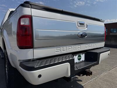 2016 Ford F-350 Super Duty Lariat Platinum  Crew Cab 4x4 - Photo 10 - Gresham, OR 97030