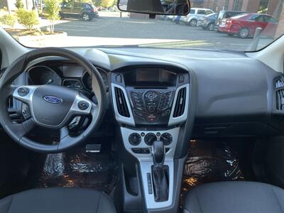 2013 Ford Focus SE   - Photo 18 - Gresham, OR 97030