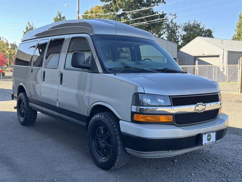 2004 Chevrolet Express 1500 photo 3