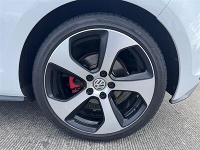 2015 Volkswagen Golf GTI SE 6 Speed Manual - Photo 9 - Gresham, OR 97030