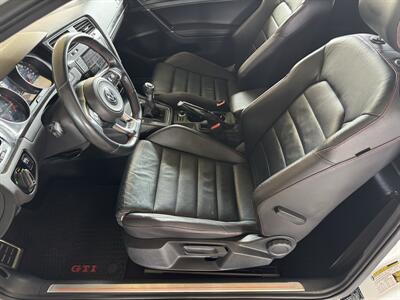 2015 Volkswagen Golf GTI SE 6 Speed Manual - Photo 11 - Gresham, OR 97030