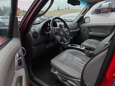 2005 Jeep Liberty Limited 4WD - Photo 5 - Gresham, OR 97030